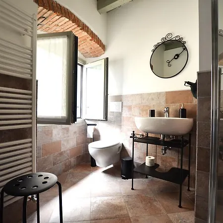La Torre House 2*