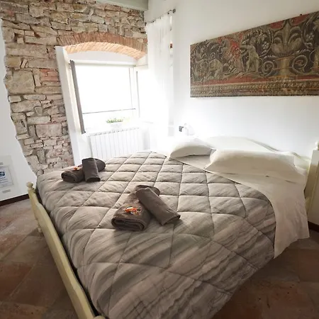 La Torre House 2*